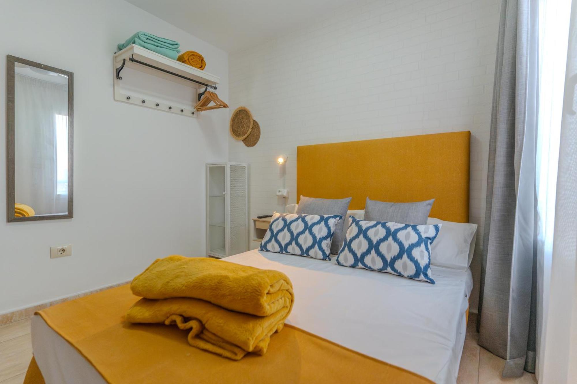 Rooms City Сан Исидро Екстериор снимка