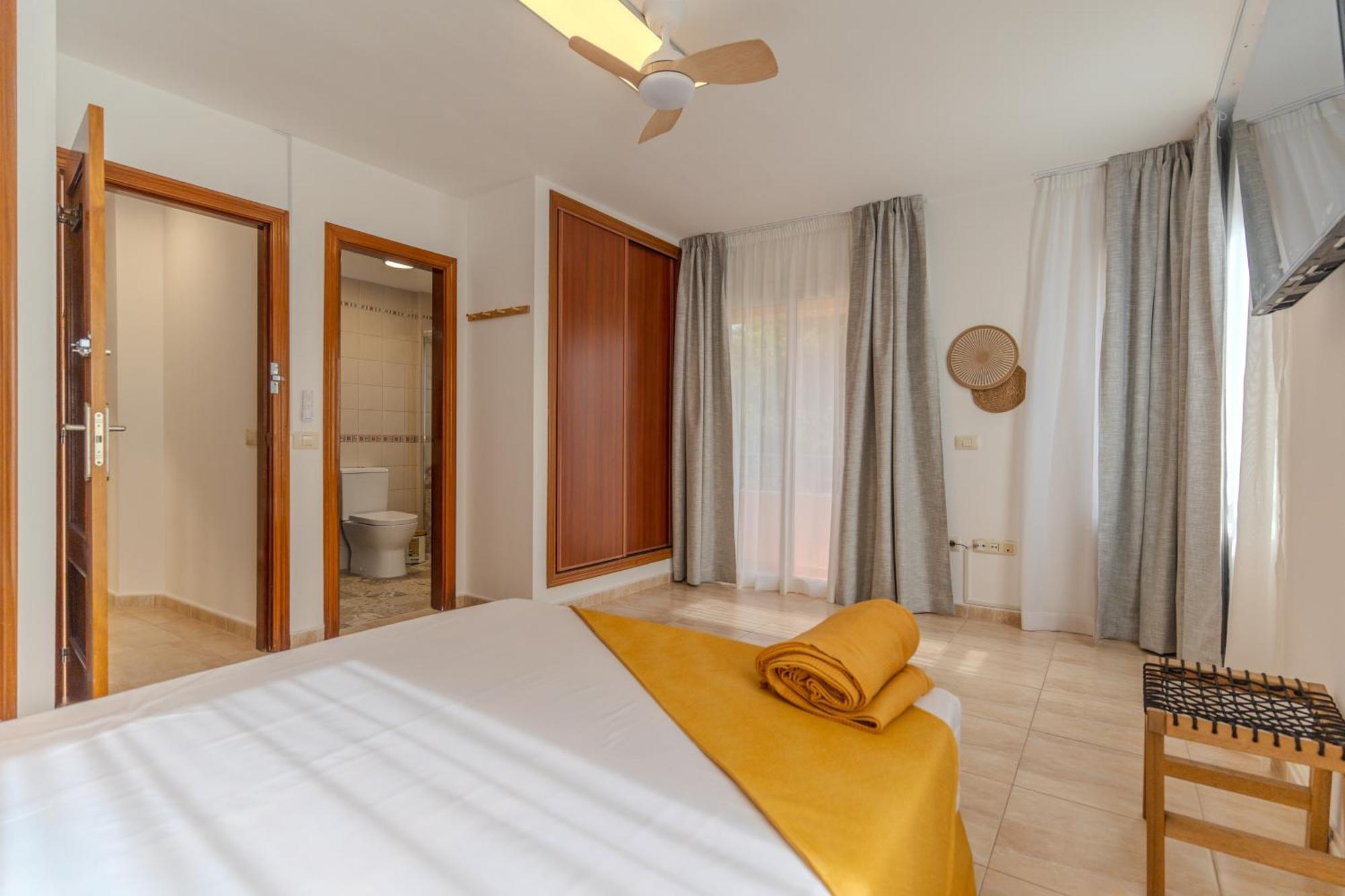 Rooms City Сан Исидро Екстериор снимка