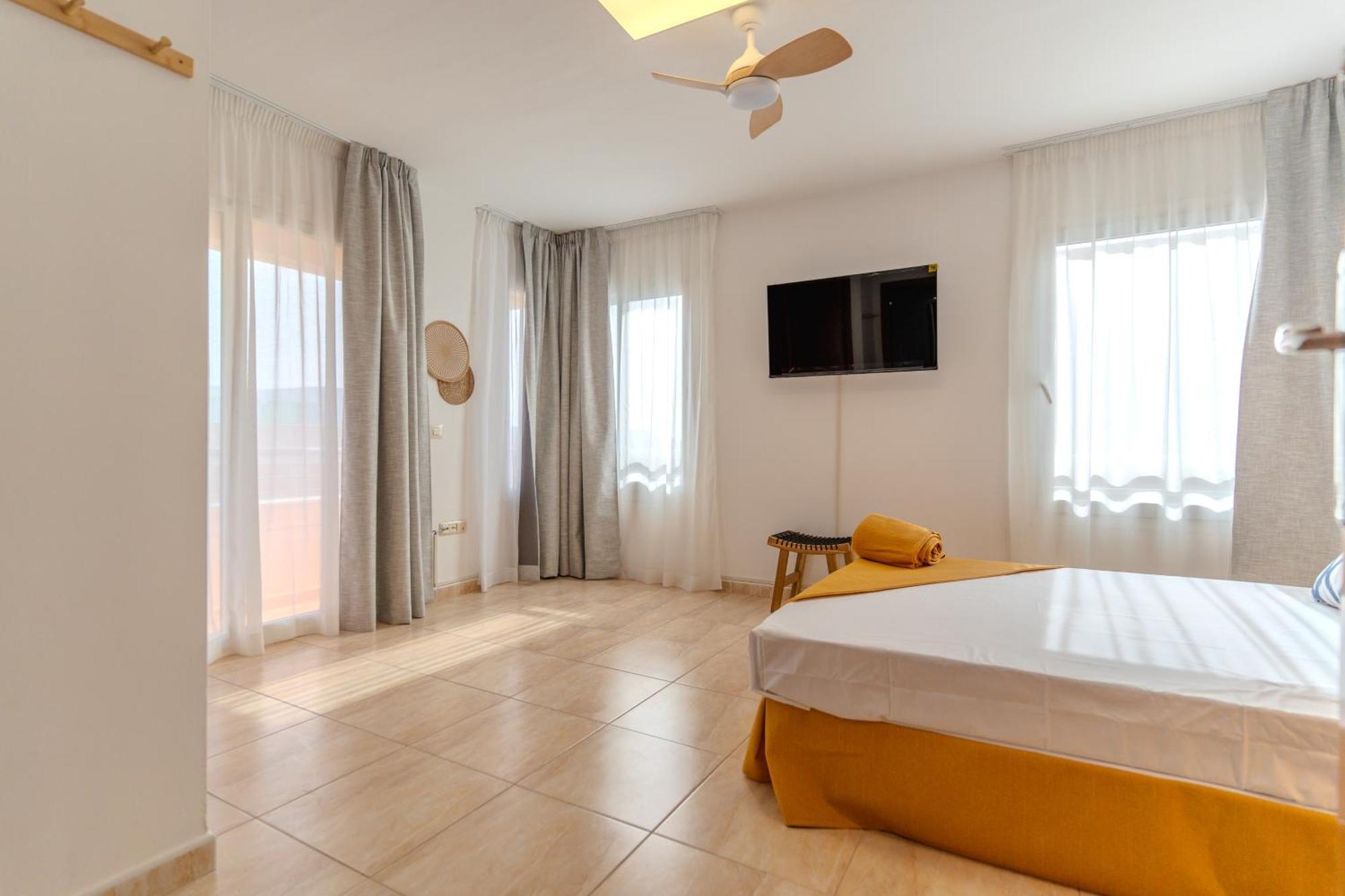 Rooms City Сан Исидро Екстериор снимка
