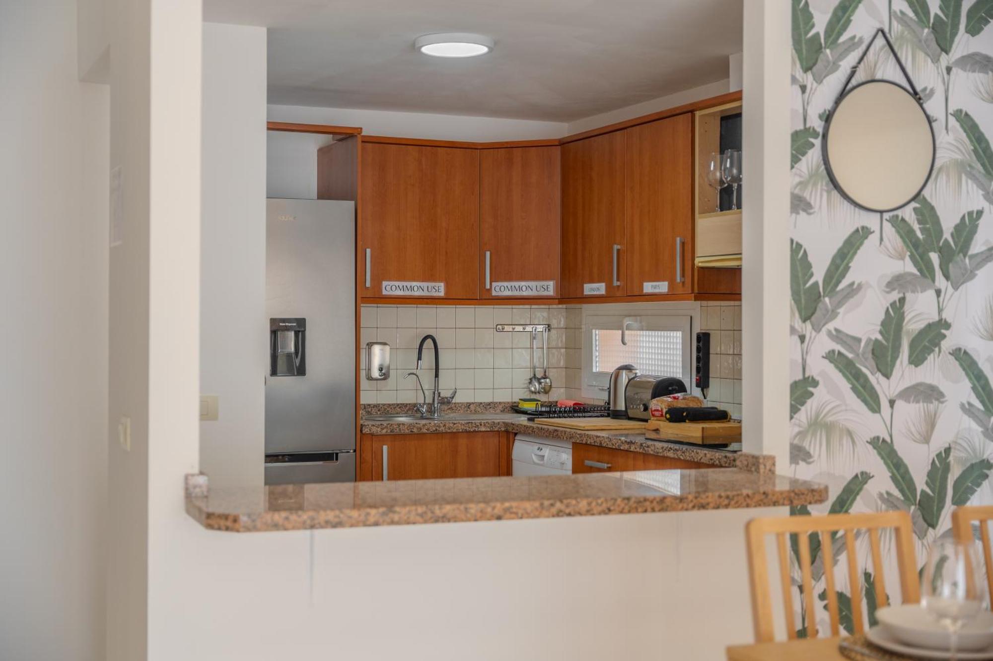 Rooms City Сан Исидро Екстериор снимка